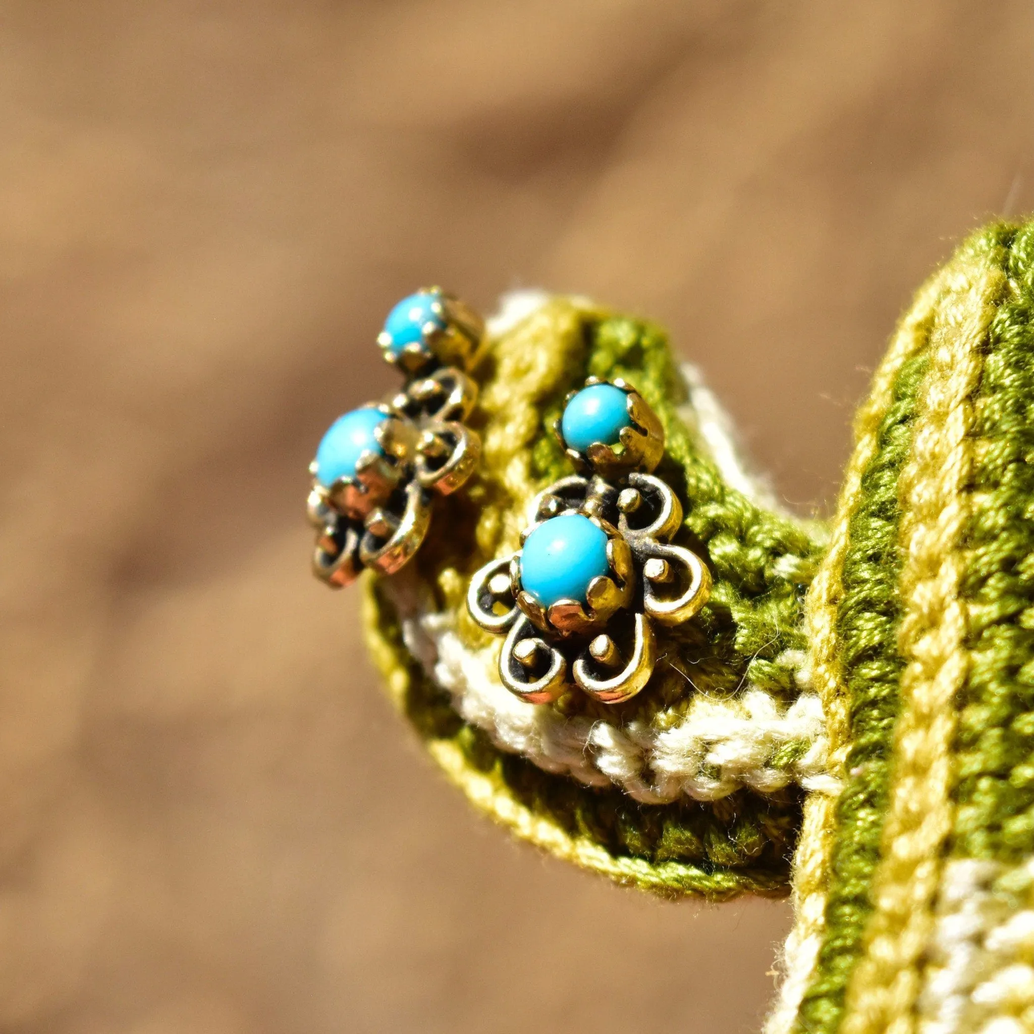 14K Turquoise Flower Studs, Dainty Two-Stone Yellow Gold Earrings, Estate Jewelry, 14mm