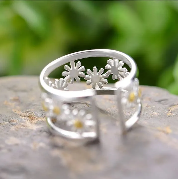 18k Gold Garden Flower Ring