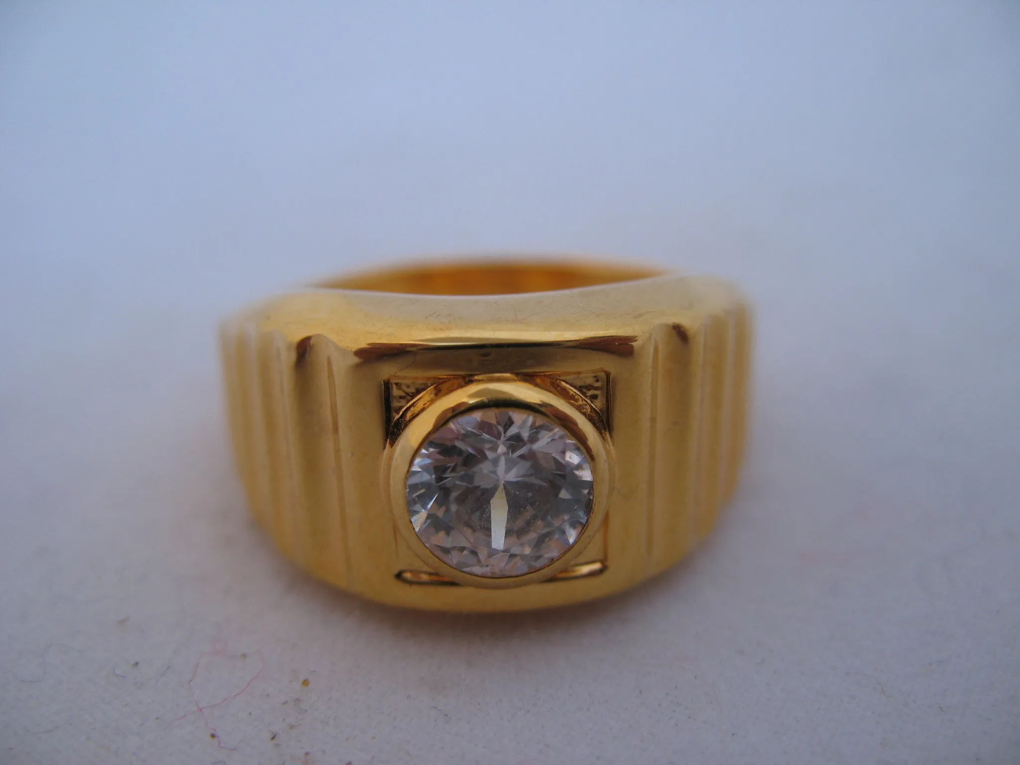 18K HGE GOLD Plated MENS RINGS Men Fashion RING Simulated-Diamond Crystal Glass Stone size 11