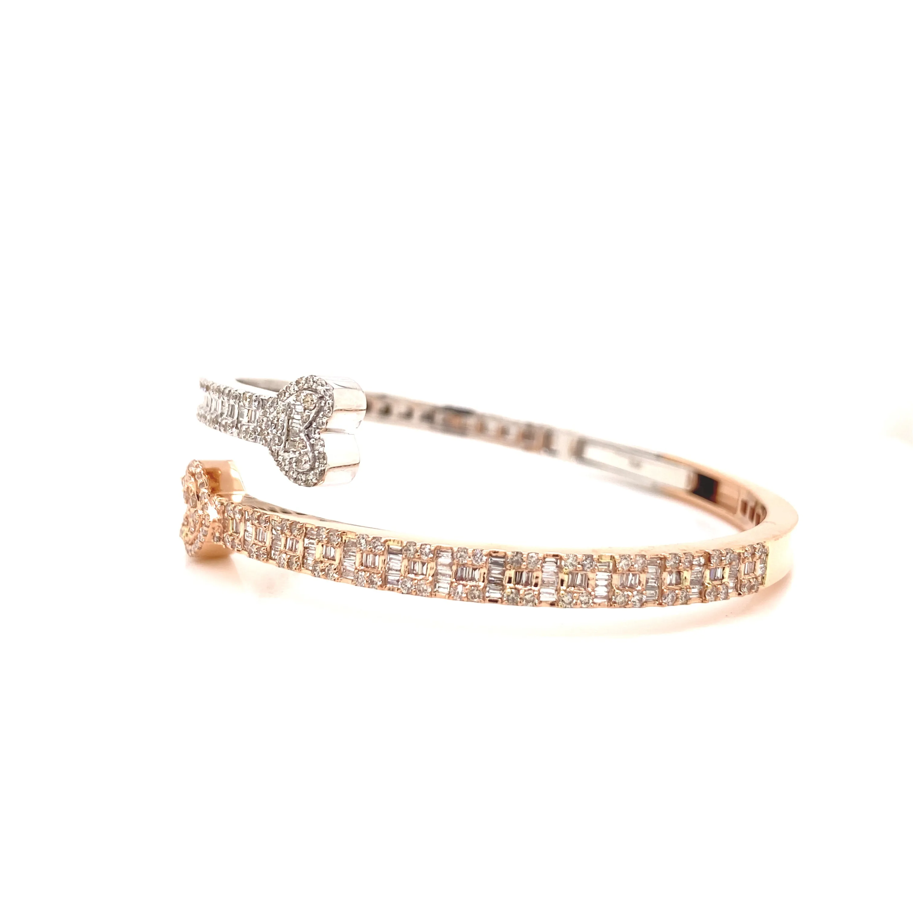 2.5CT Two-Tone Heart Bangle