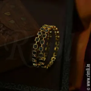 Akshita Stone Bangles - Black