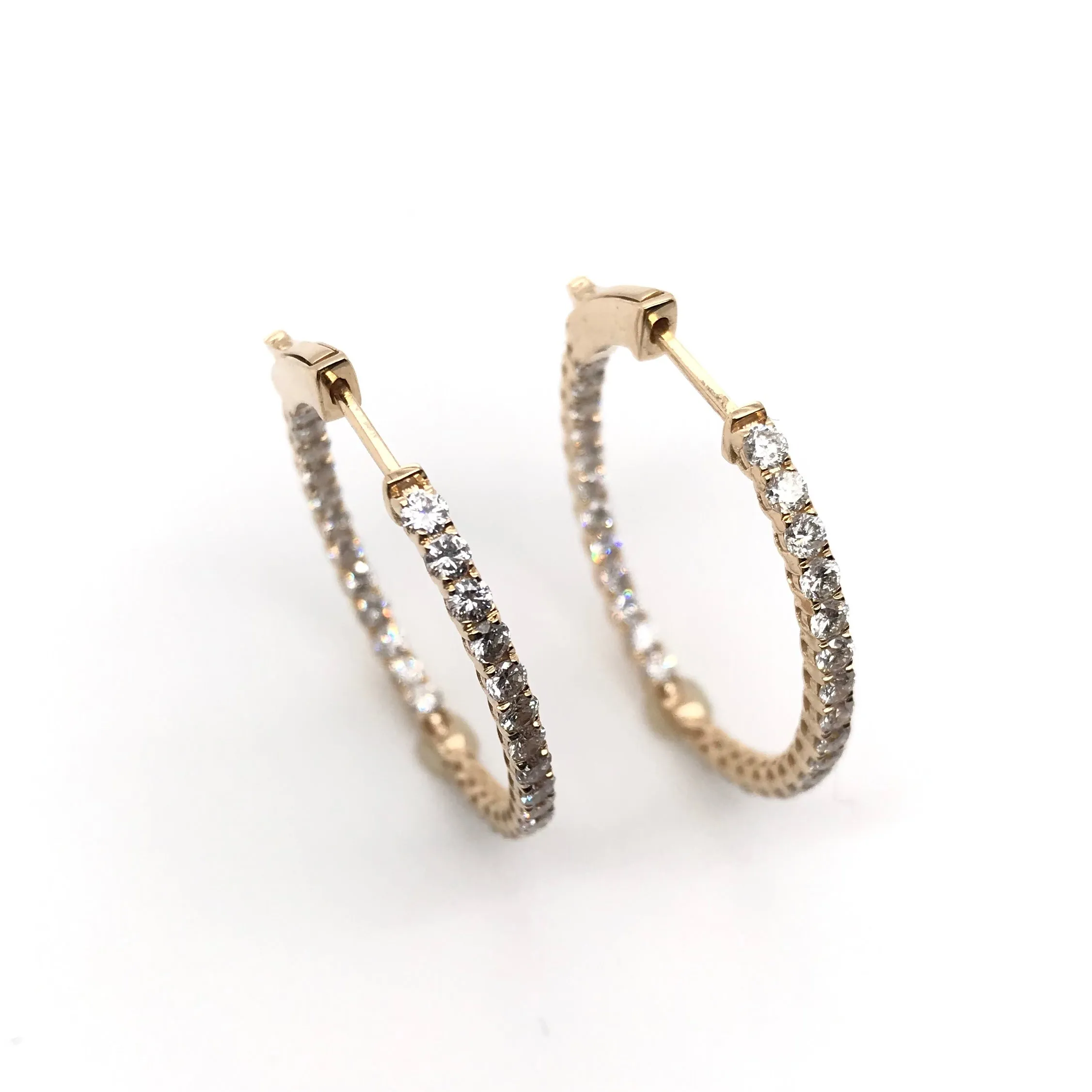 CONTEMPORARY 2 CARAT DTW IN AND OUT DIAMOND HOOP EARRINGS