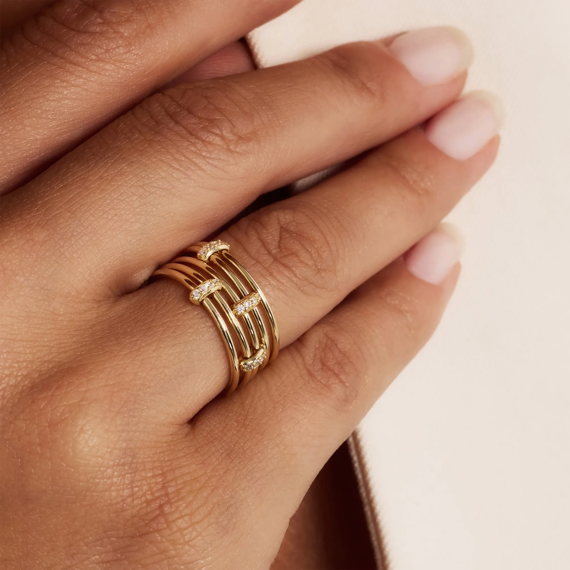 Cour d'Honneur Adora 14 karat golden 5-piece multiring with zirconia stones