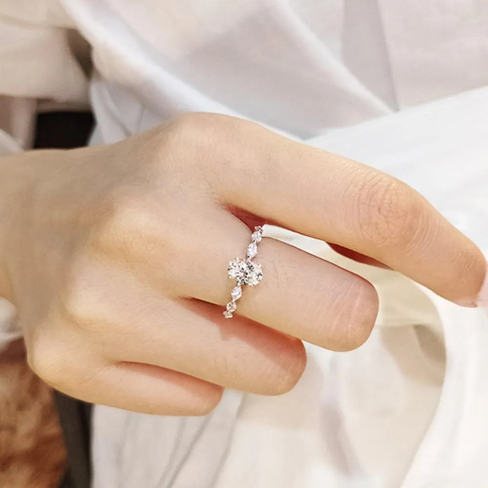 Dainty AAA Cubic Zircon Silver Color Delicate Proposal Ring