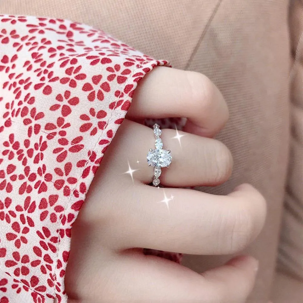 Dainty AAA Cubic Zircon Silver Color Delicate Proposal Ring