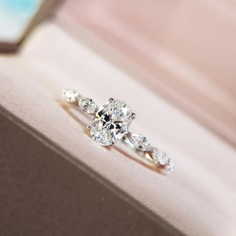 Dainty AAA Cubic Zircon Silver Color Delicate Proposal Ring