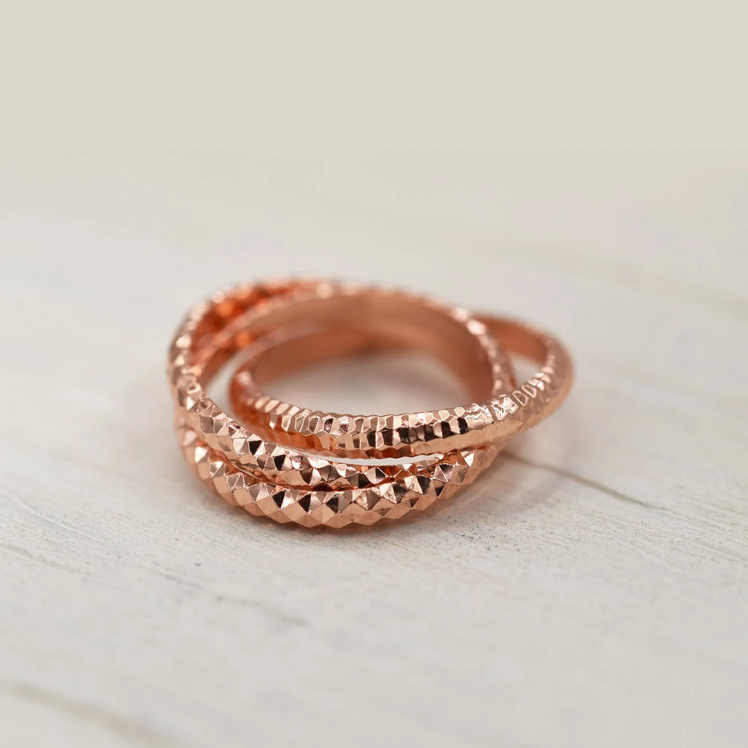 Delicate multi rings