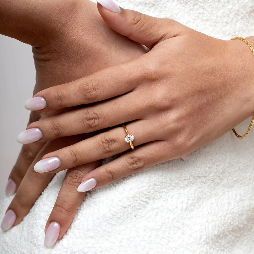 DELVIN | Oval Solitaire Diamond Set in 18ct Gold 0.75ct