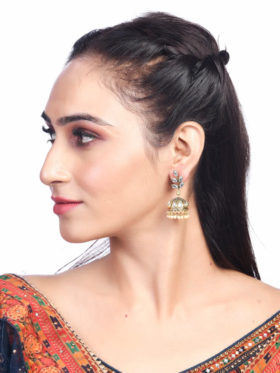 DESI COLOUR Black Contemporary Studs