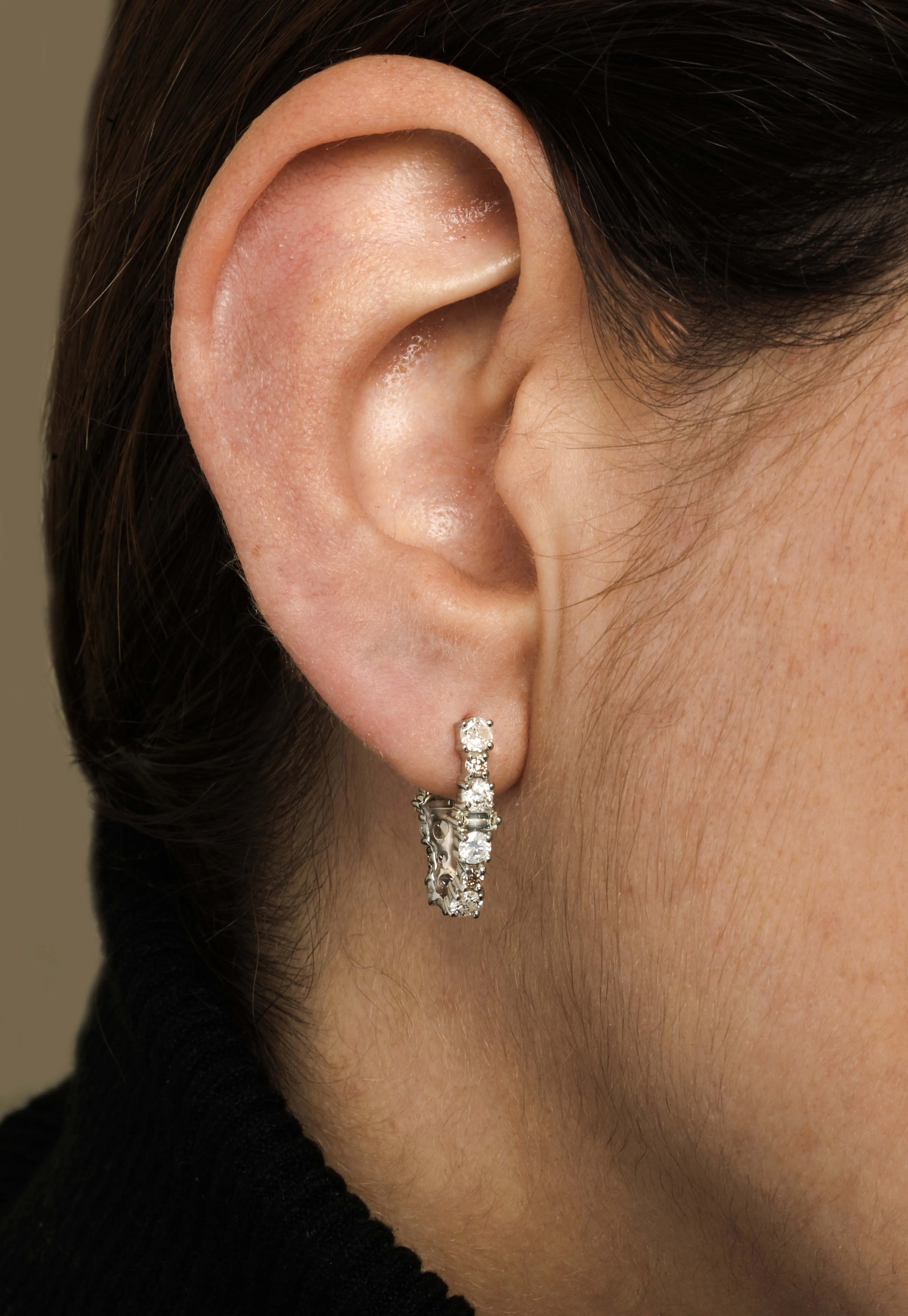 Diamond Rivulet Spread Oval Hoops