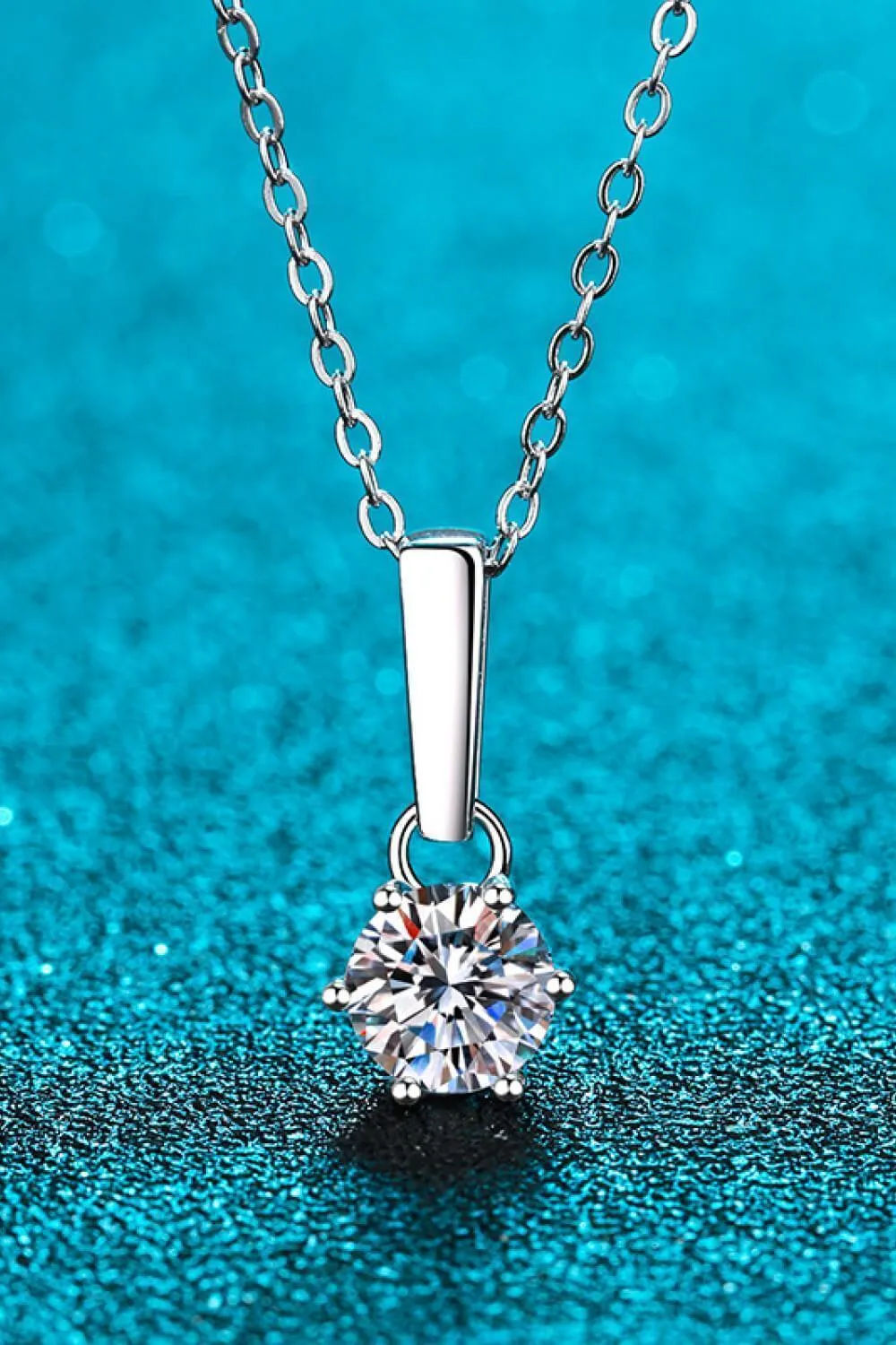 Glowing Glamour 1 Carat Moissanite Necklace