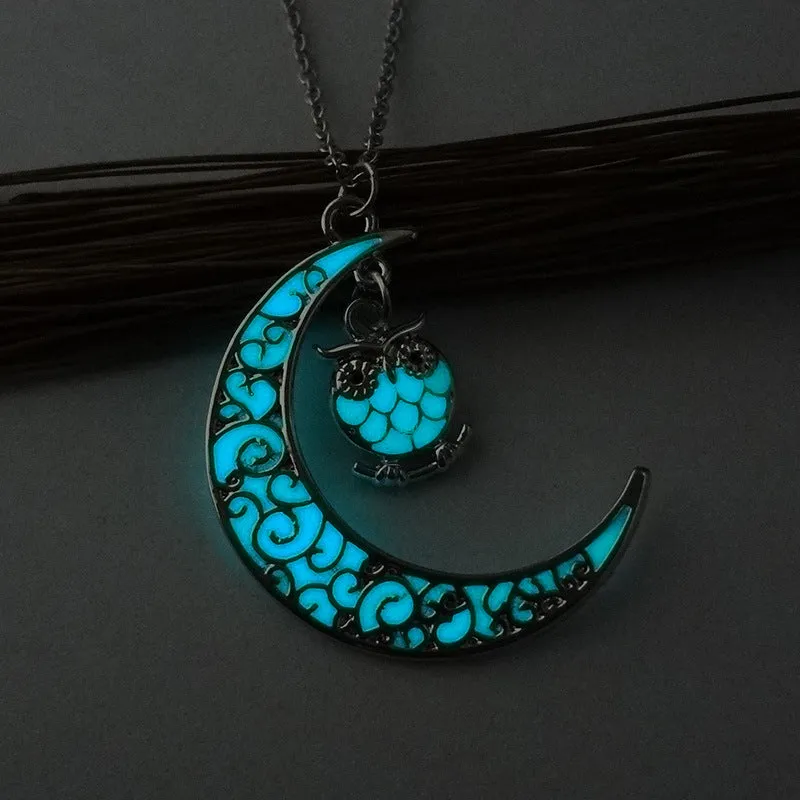 Glowing Pendant Necklaces with Silver-Plated Chain