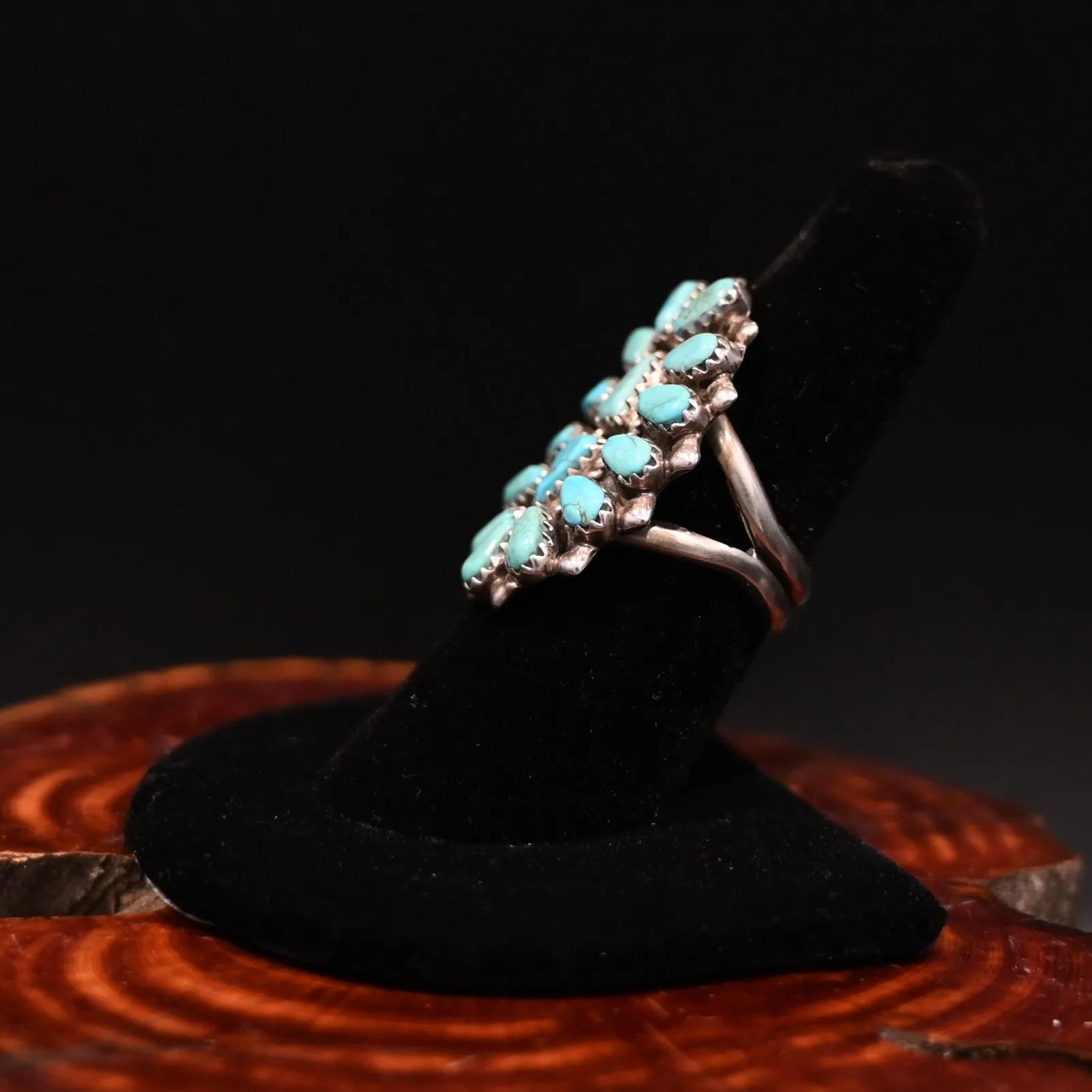 Kingman Turquoise Oval Ring with Small Stones