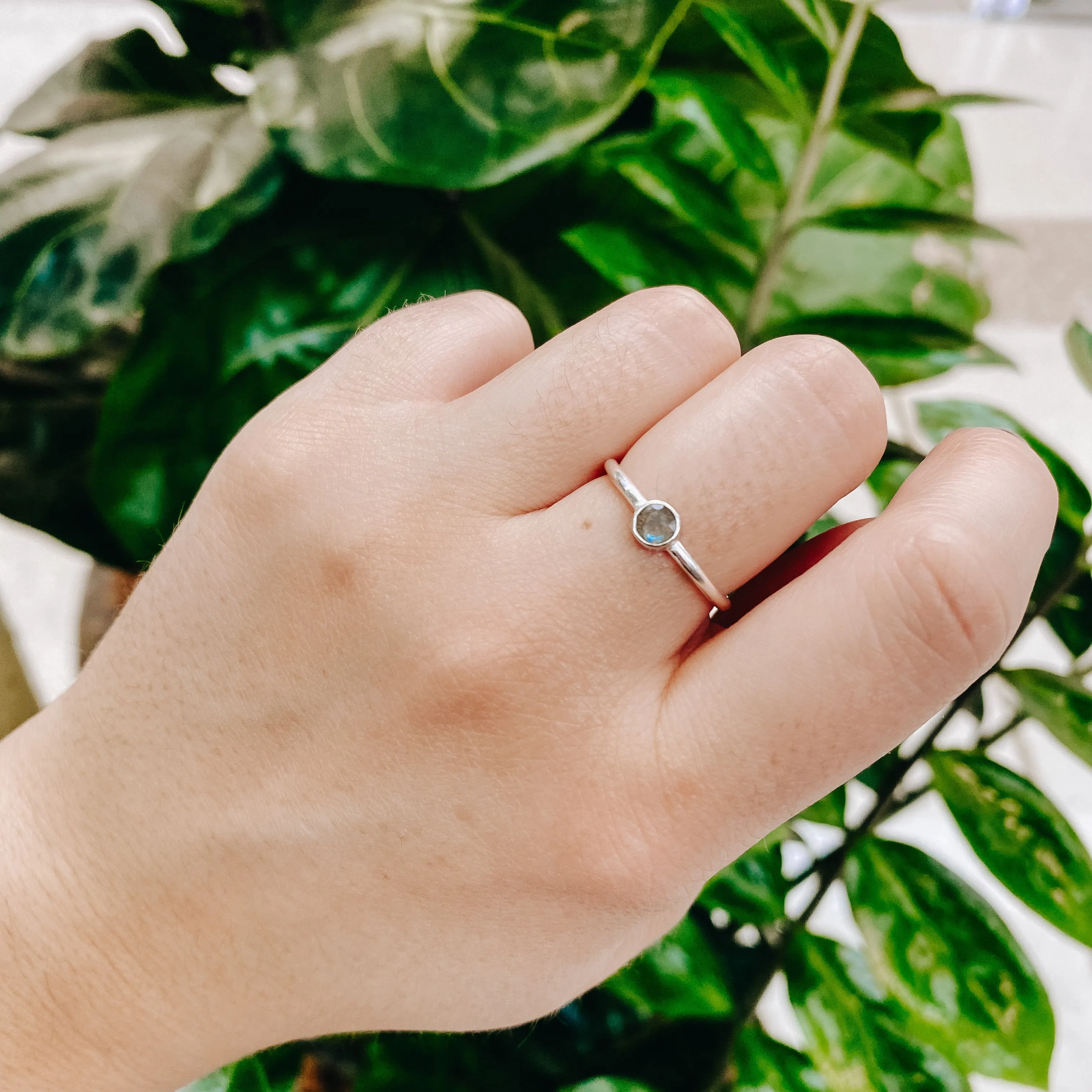 Labradorite Delicate 925 Sterling Silver Ring