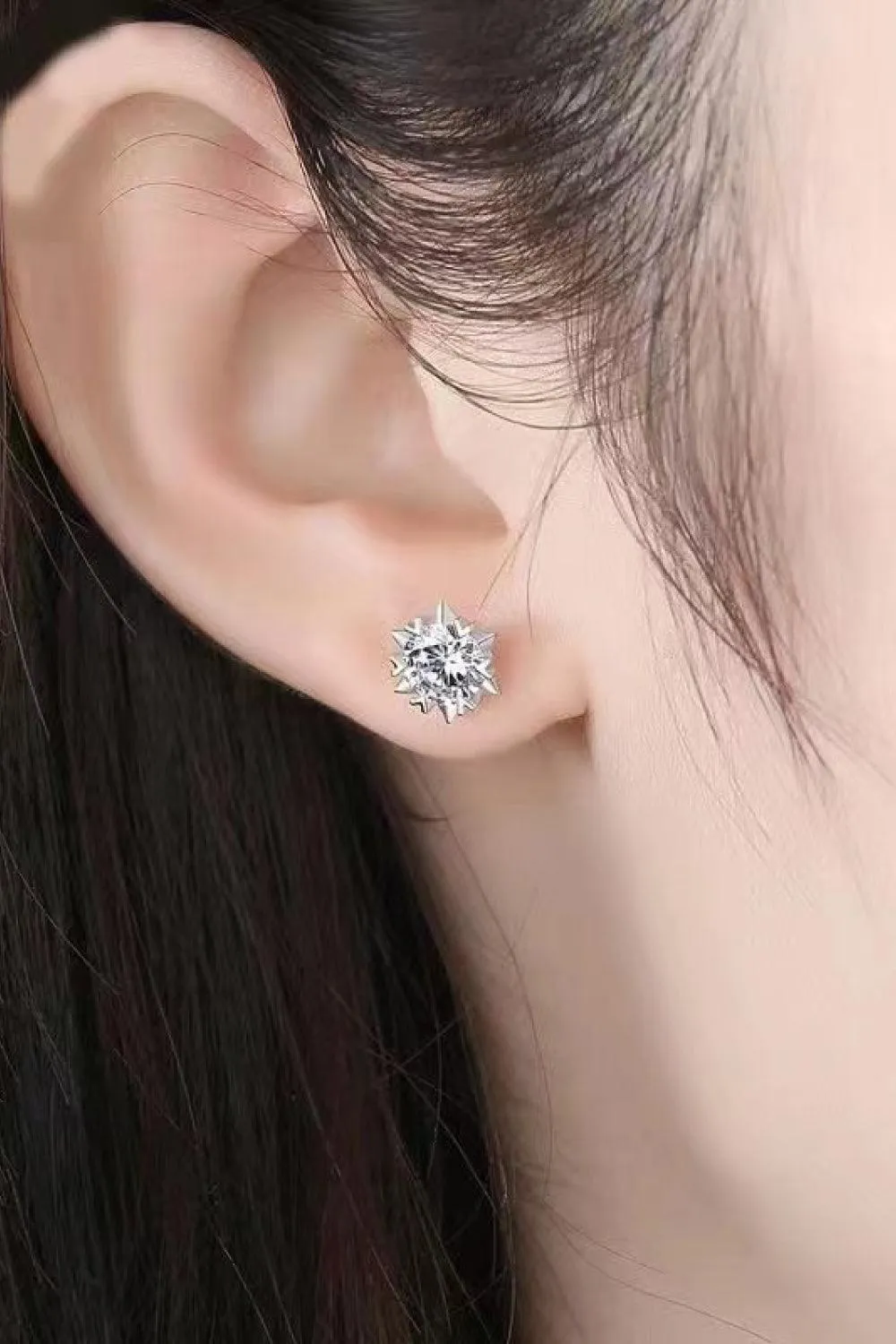 Luxurious Shine 4 Carat Moissanite Stud Earrings