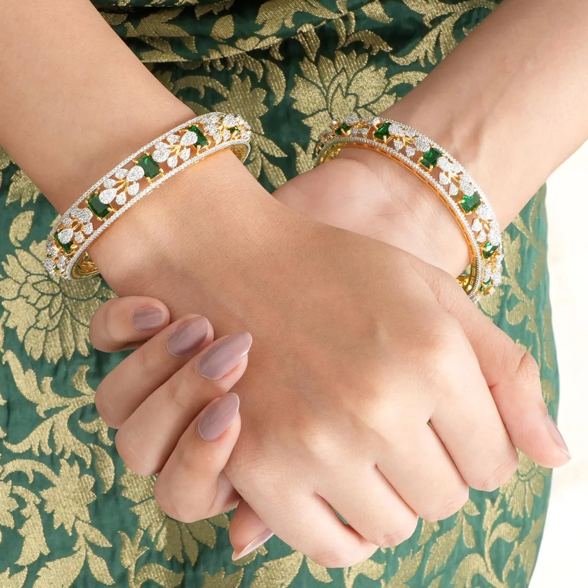 Makshin Diamond Design Bangles