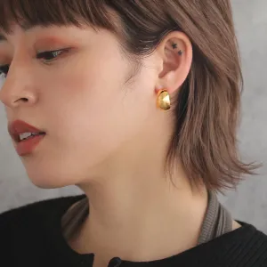 Mirror-Finish Chunky Curl Earrings