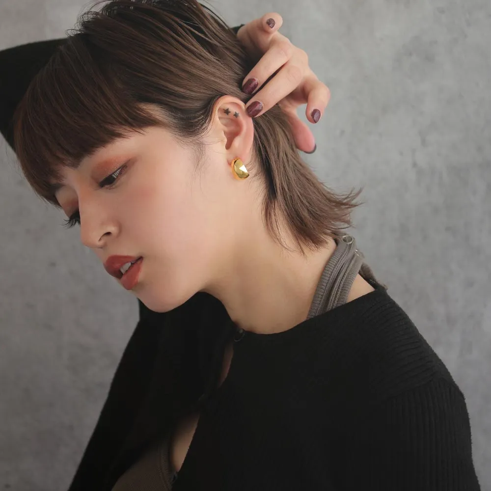 Mirror-Finish Chunky Curl Earrings