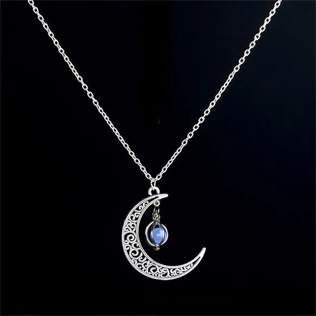 Moon Glowing Necklace