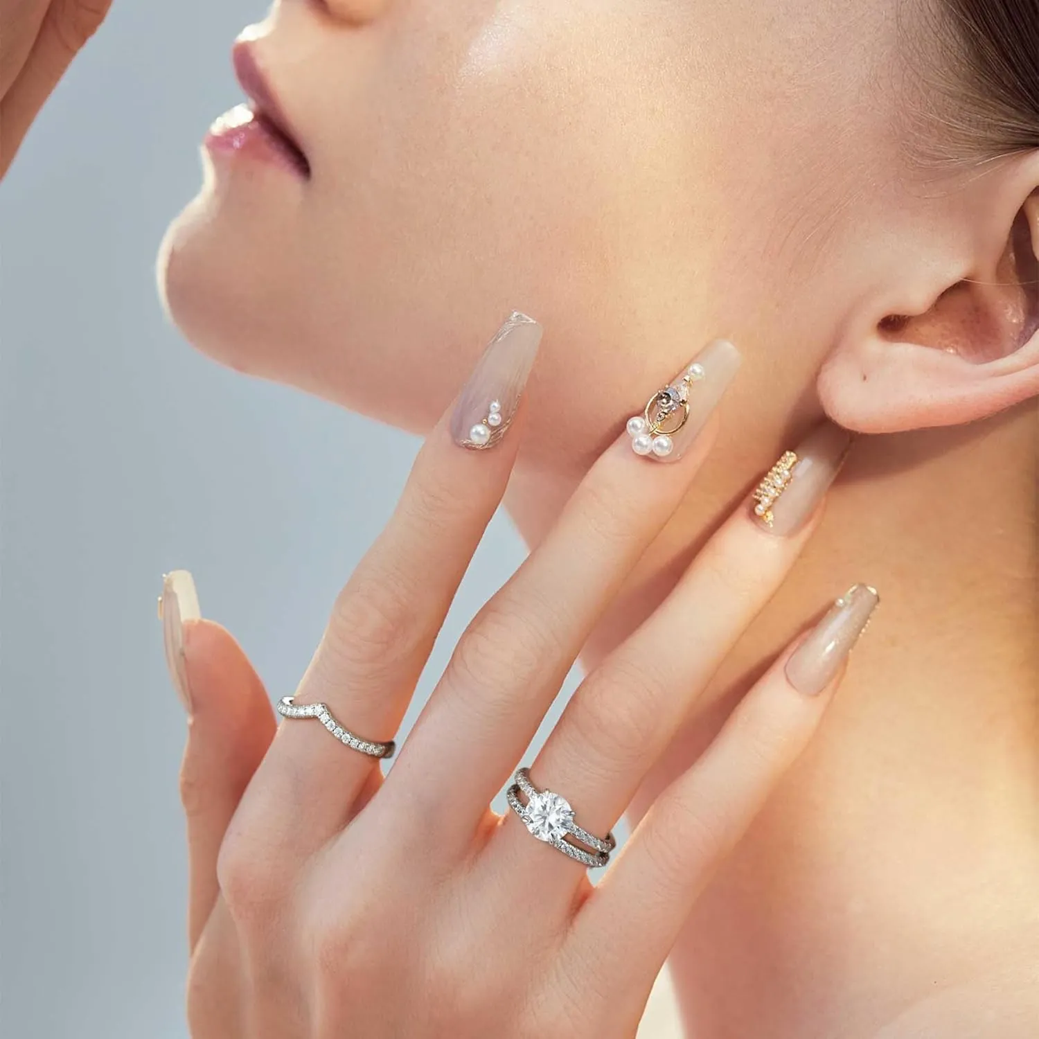 MOOSEA 2ct Moissanite Rings for Women, Valentine's Day Gifts - Round Cut Lab Created Moissanite Moissanite Engagement Ring | 14K White Gold Vermeil Moissanite Rings | Trendy Rings Jewelry for Women