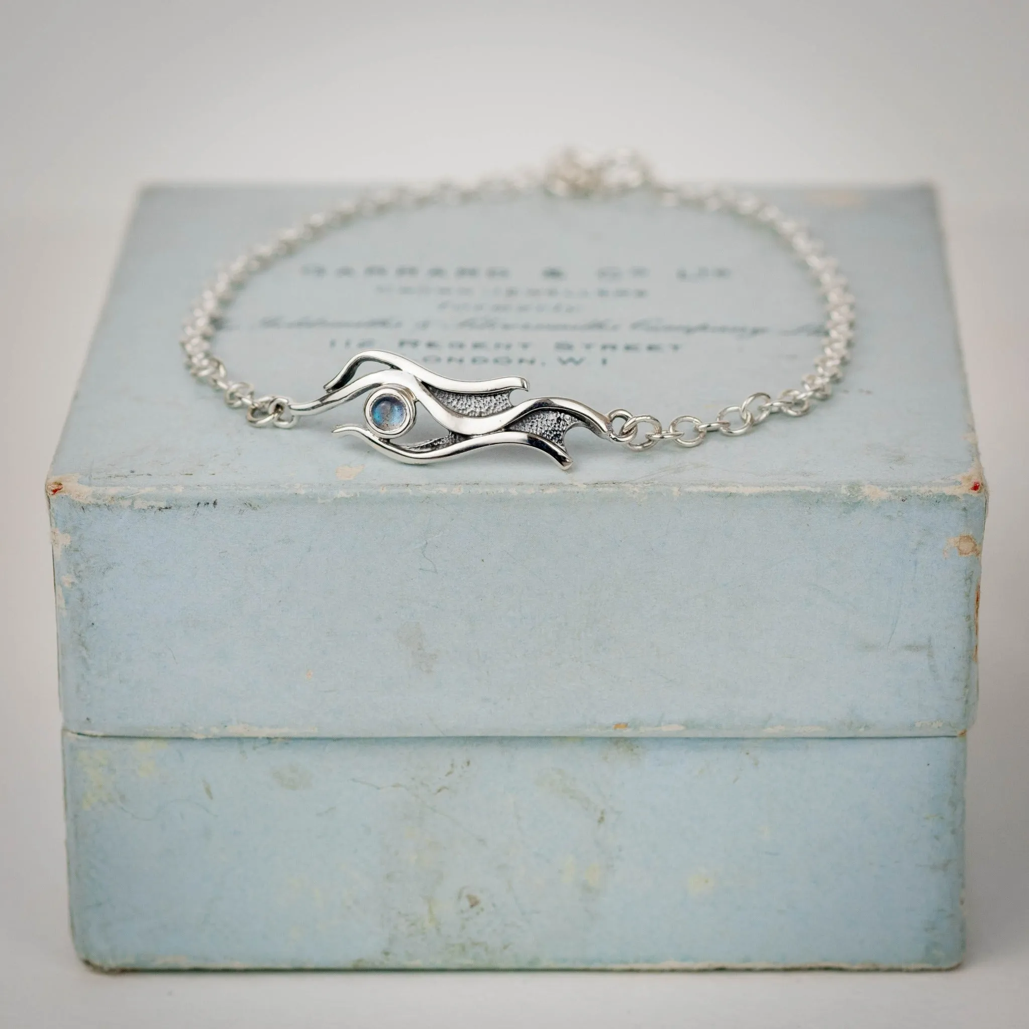 Northern Lights Dancer Chain Bracelet