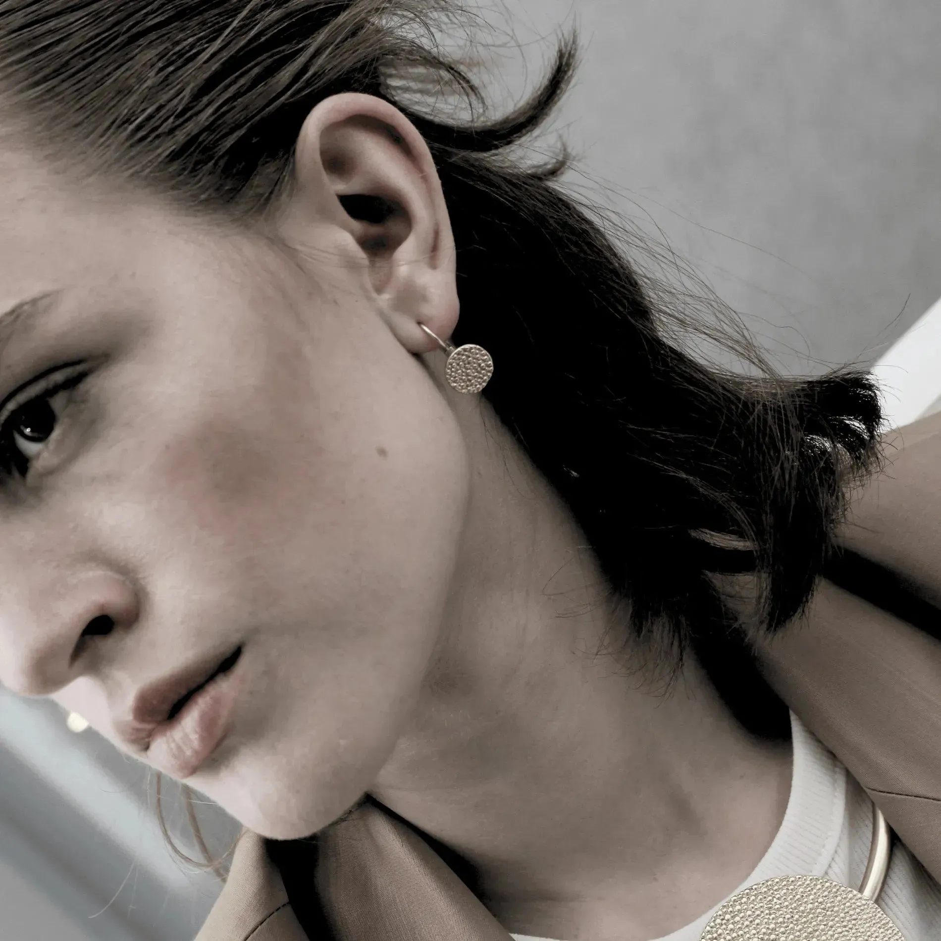 Nostalgia Diagonal French Hook Earring Silver Plating
