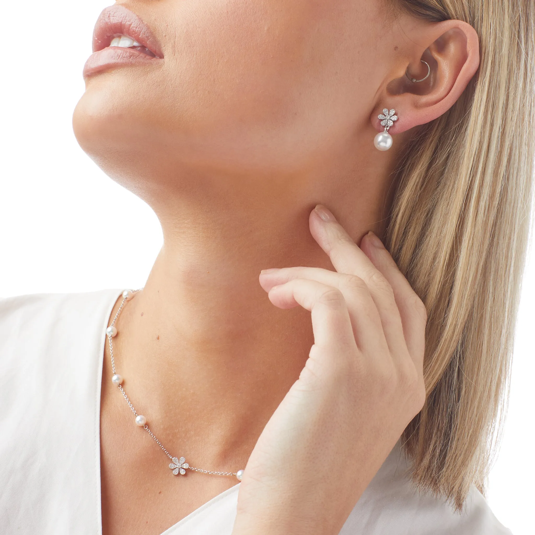 Petite Pearl & Flower Necklace