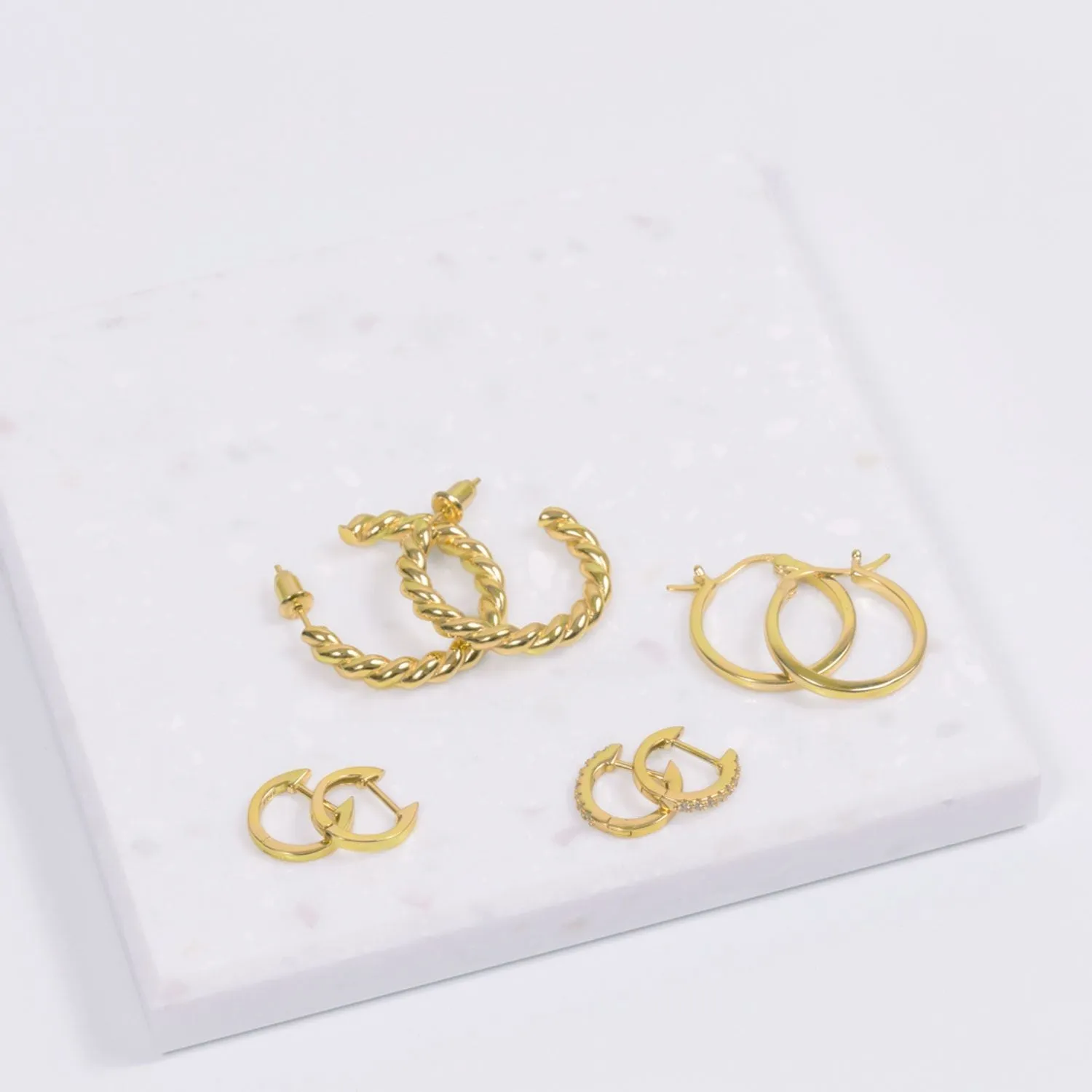 Roma Huggie Hoop Earrings (Gold)