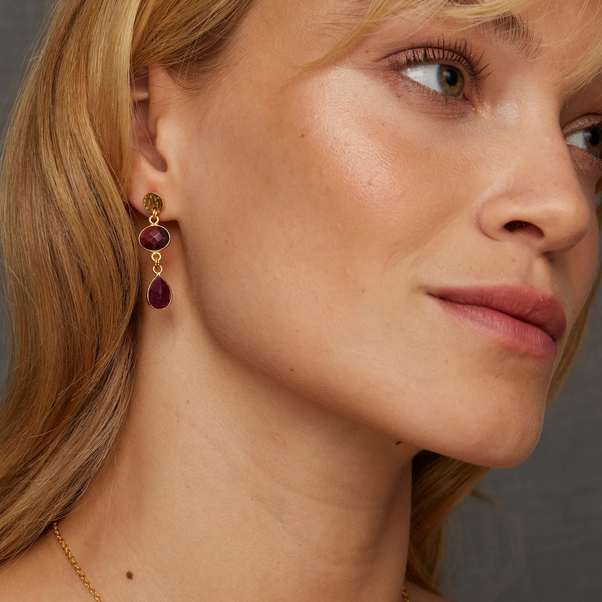 Sia Earrings Red