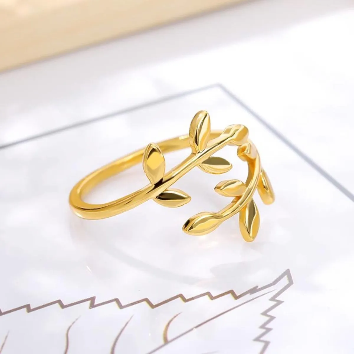 Silver Laurel Ring