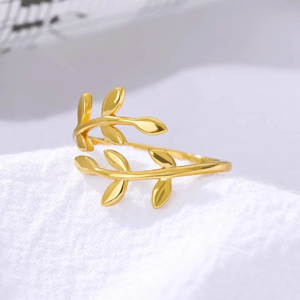 Silver Laurel Ring