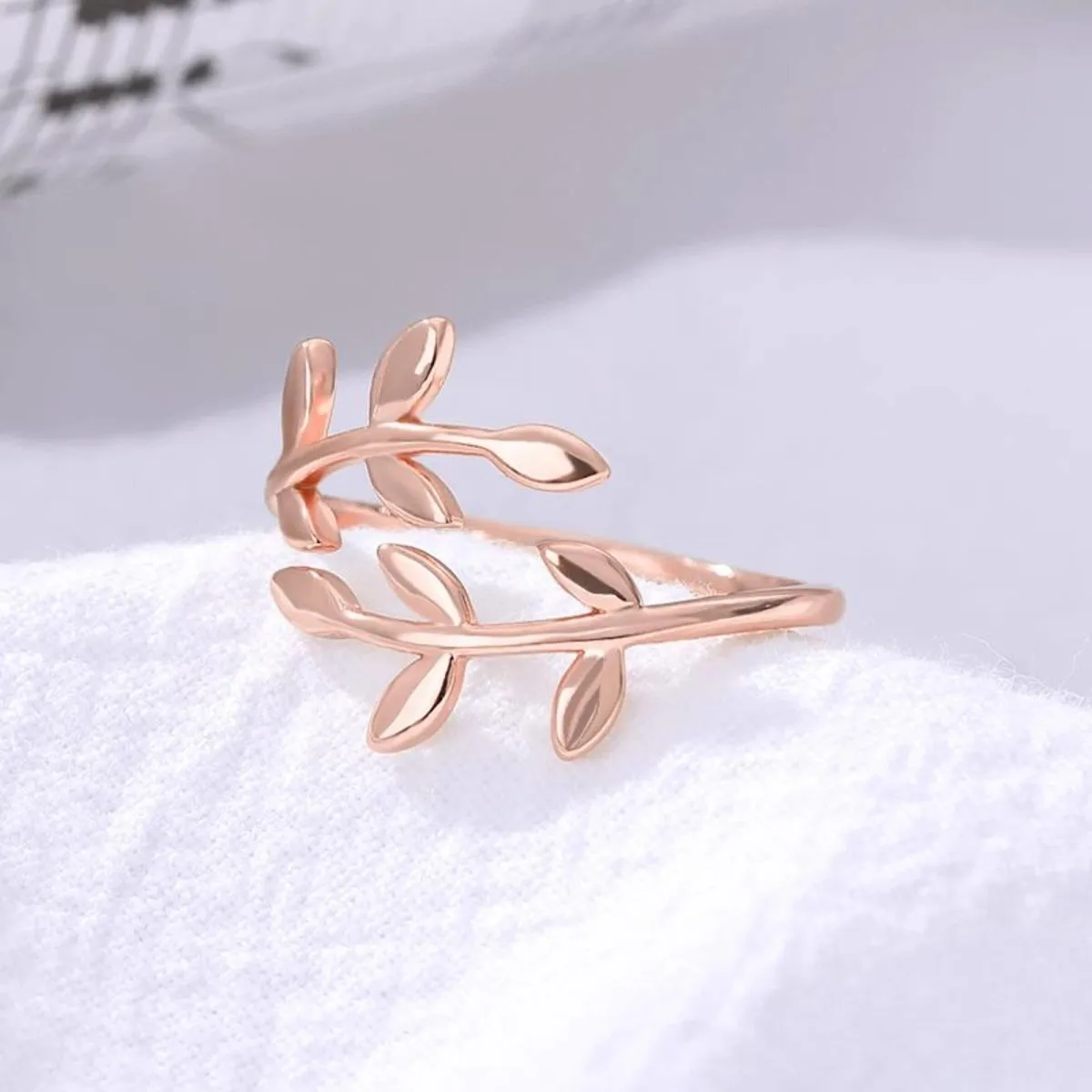 Silver Laurel Ring