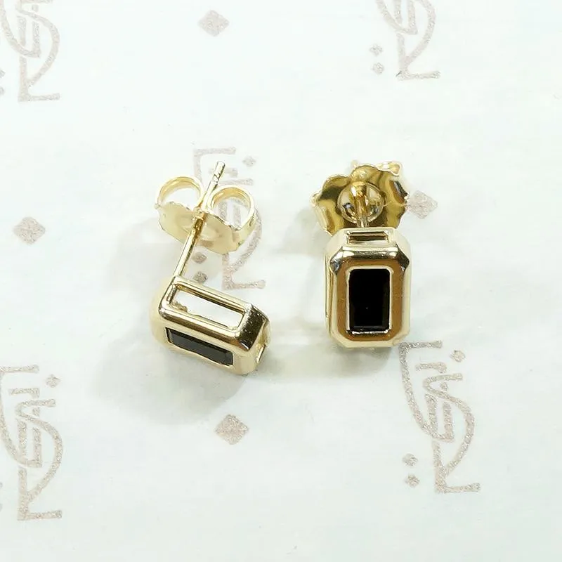 Sophisticated Vintage Studs in Black & Gold