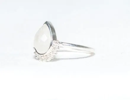 Sterling Silver Oval Crested Ring