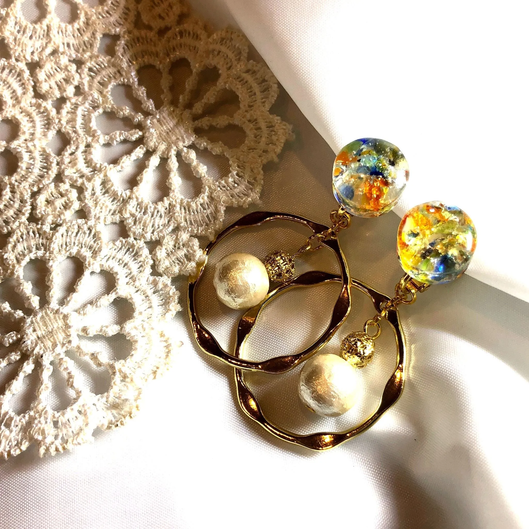 Suigetsu Hana Clip-on earrings with Ryukyu glass and cotton pearls