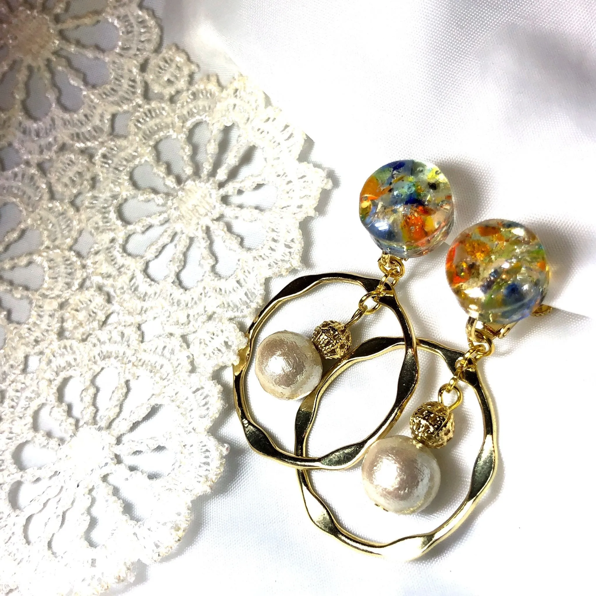 Suigetsu Hana Clip-on earrings with Ryukyu glass and cotton pearls