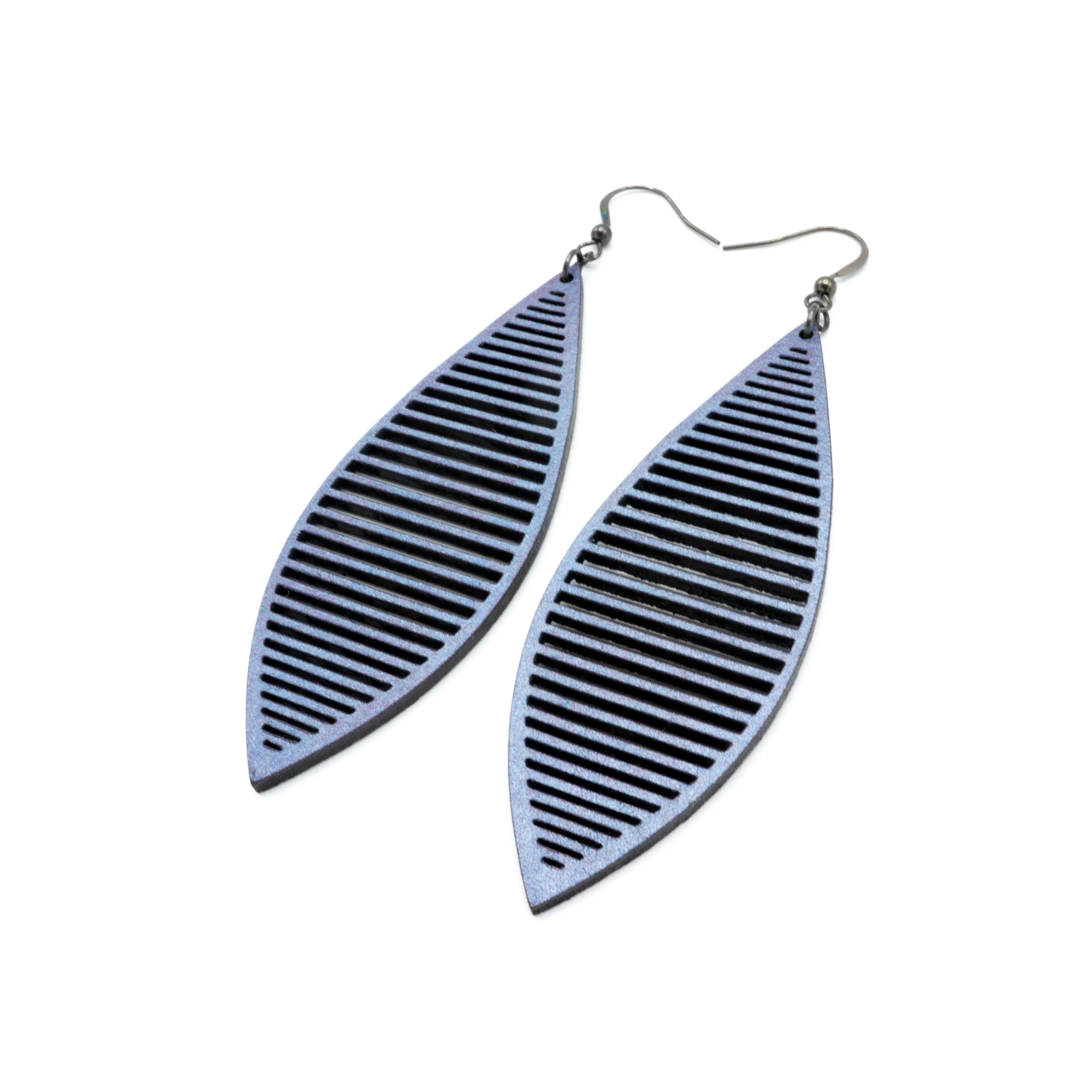 Terrabyte 11_3 // Leather Earrings - Purple Pearl