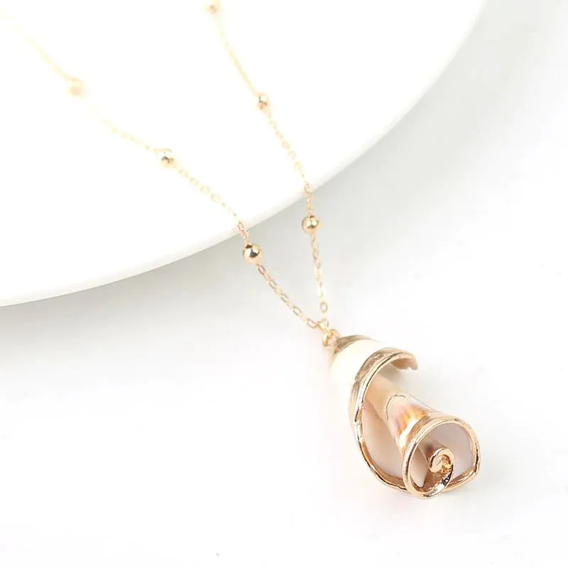 Vibrant Bohemian Summer Beach Conch Seashell Charm Necklace