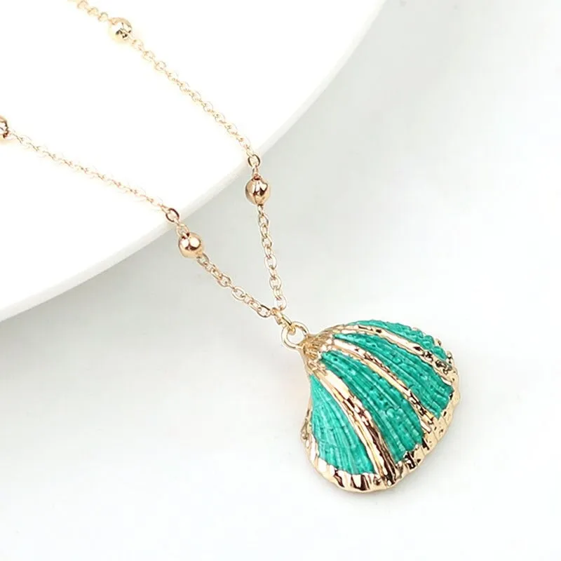 Vibrant Bohemian Summer Beach Conch Seashell Charm Necklace