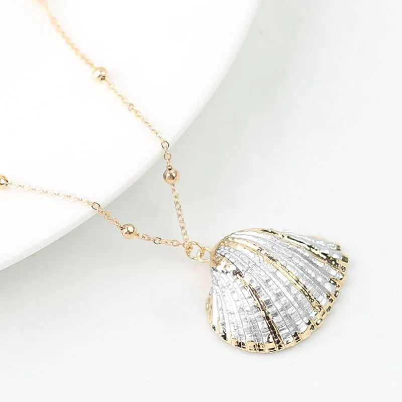 Vibrant Bohemian Summer Beach Conch Seashell Charm Necklace