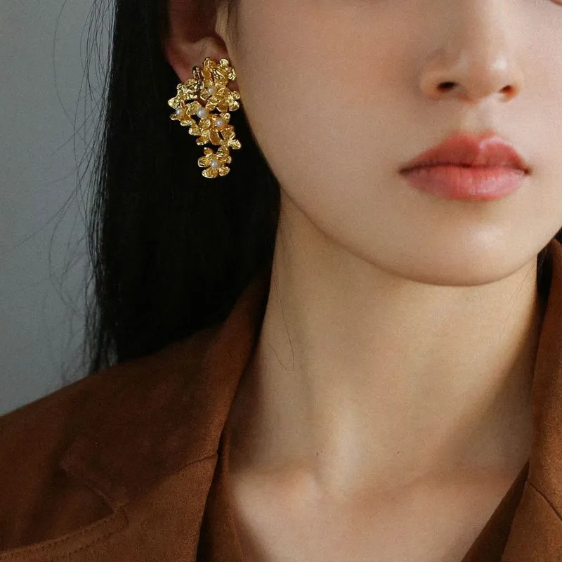 Vintage Flower Pearl Earrings