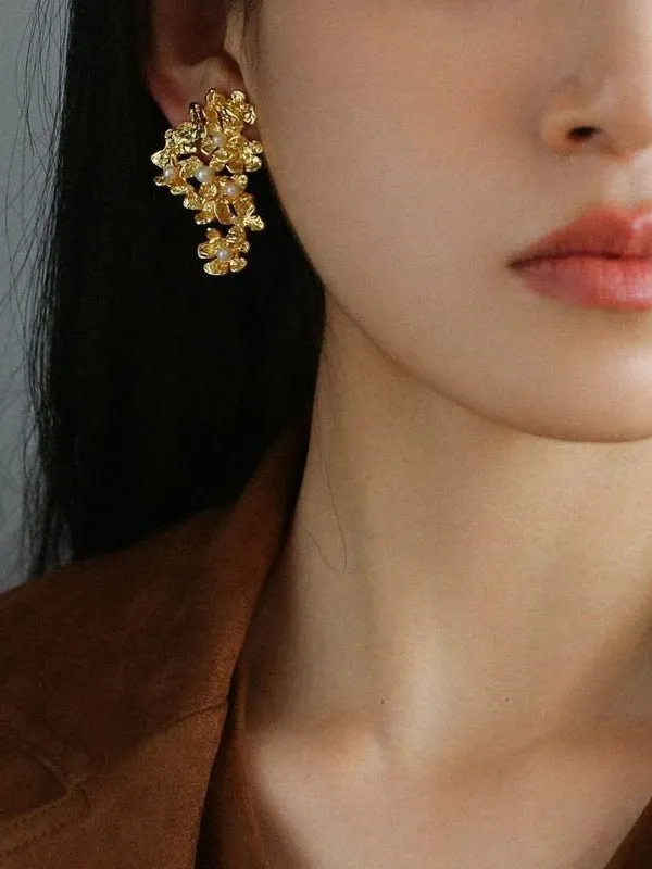 Vintage Flower Pearl Earrings