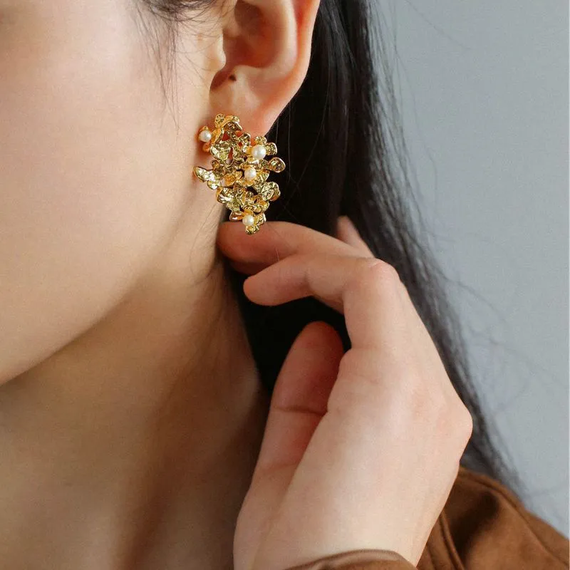Vintage Flower Pearl Earrings