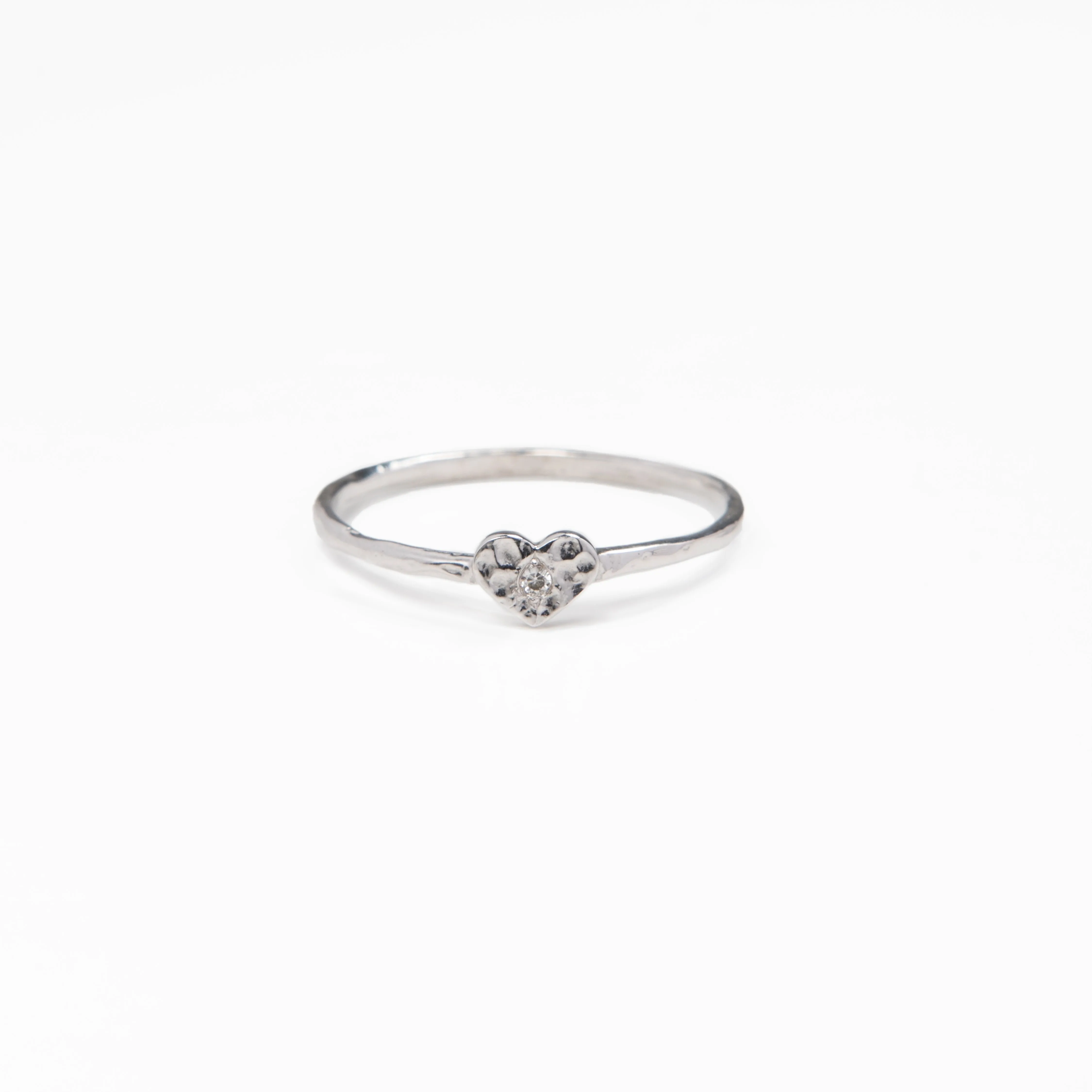 WD24 - Tiny Heart Ring