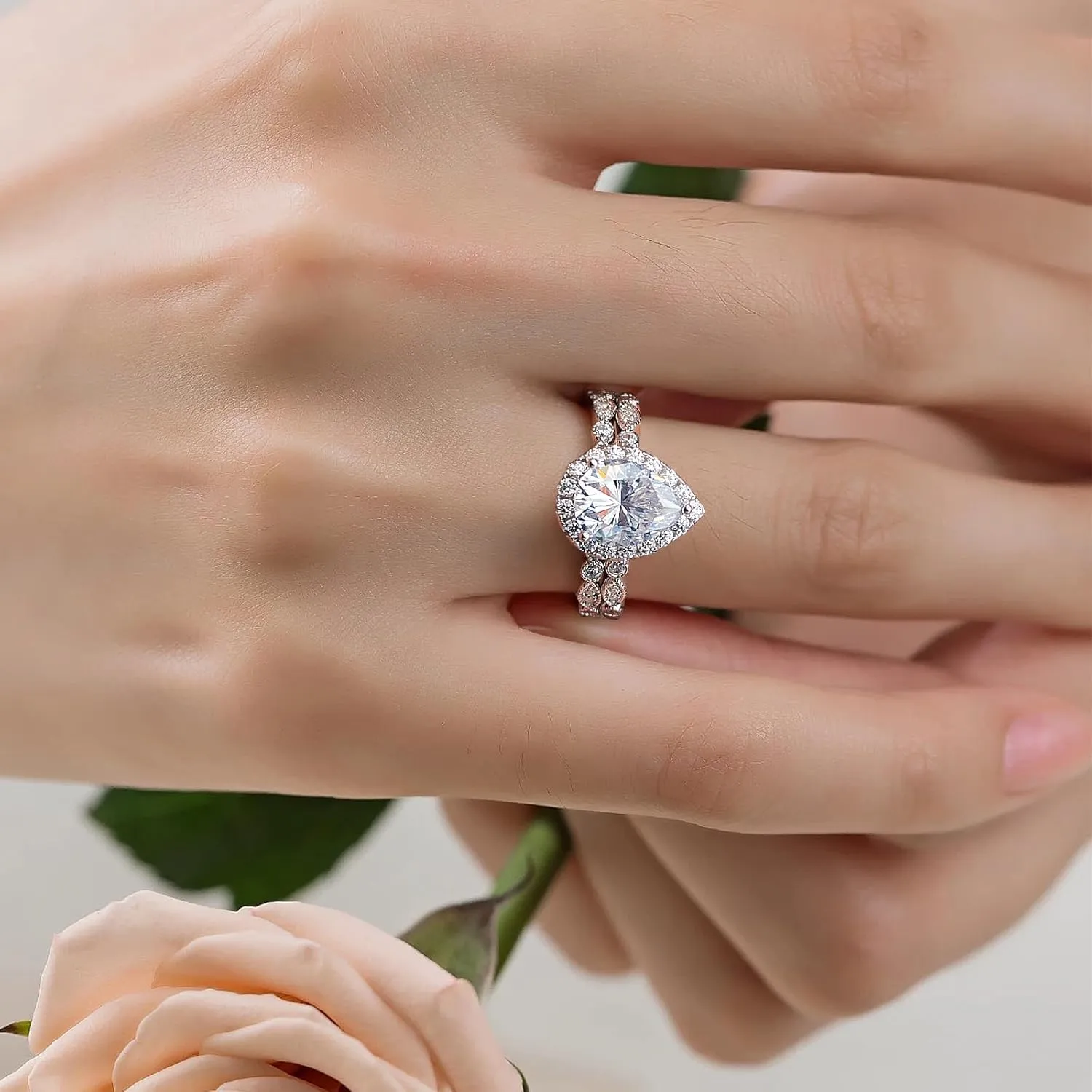 WES 1.8CT Moissanite Engagement Ring for Women Teardrop Bridal Rings Sets Halo Promise Engagement Rings for Women VVS1 D Color Moissanite Diamond With Certificat