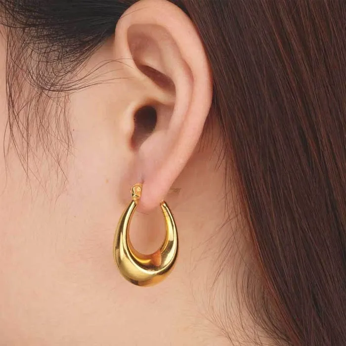 Zora Chunky Oval Hoop Earrings